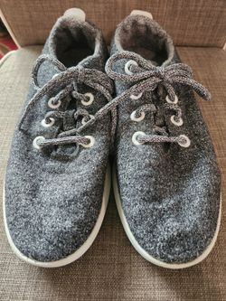 Gray ALLBIRDS gym shoes/athletic shoes/ sneaker