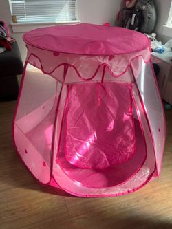 Kids play tent/ball pit