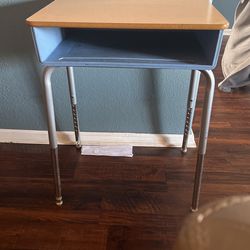 Single Desk