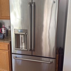 General Electric Fridge For sale 
