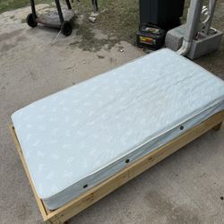 Kids Bed/ Camita De Niñ@ 