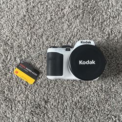 Kodak PixPro AZ(contact info removed)