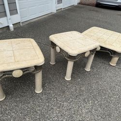 Stone Livingroom Table Set with Two Stone Lamps