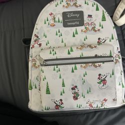 mickey & friends holiday