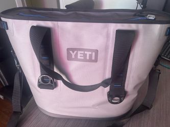 Yeti Hopper 30 ice cooler bag