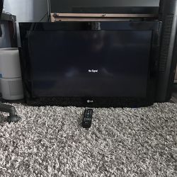 LG 32” TV