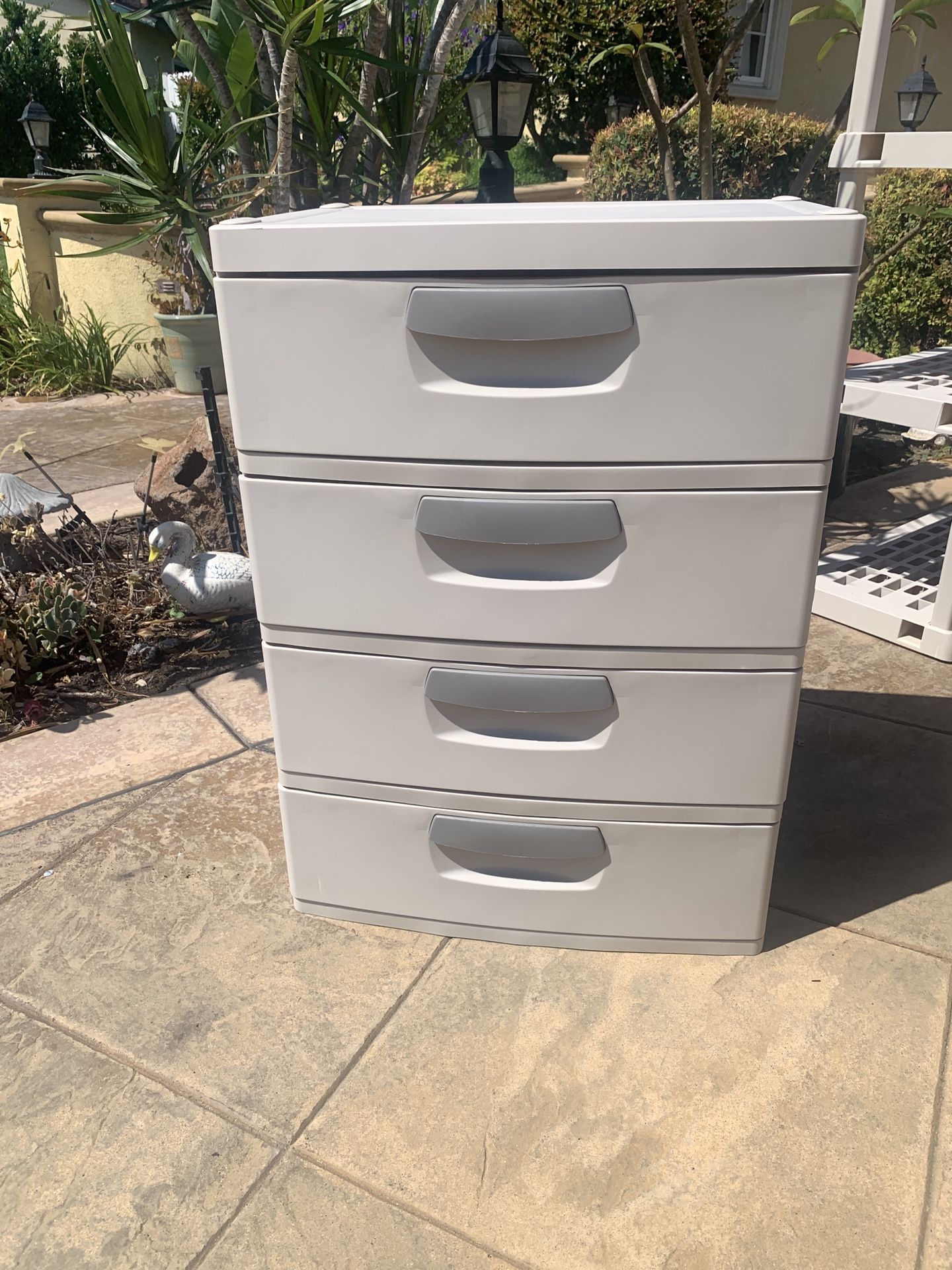 Sterilite Drawer Unit with Putty Handles, Light Platinum