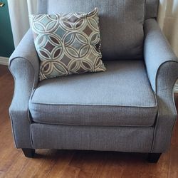 2 Gray Oversized Living Room Chairs