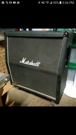 Marshall 1960 lead 4x12 slant cab.