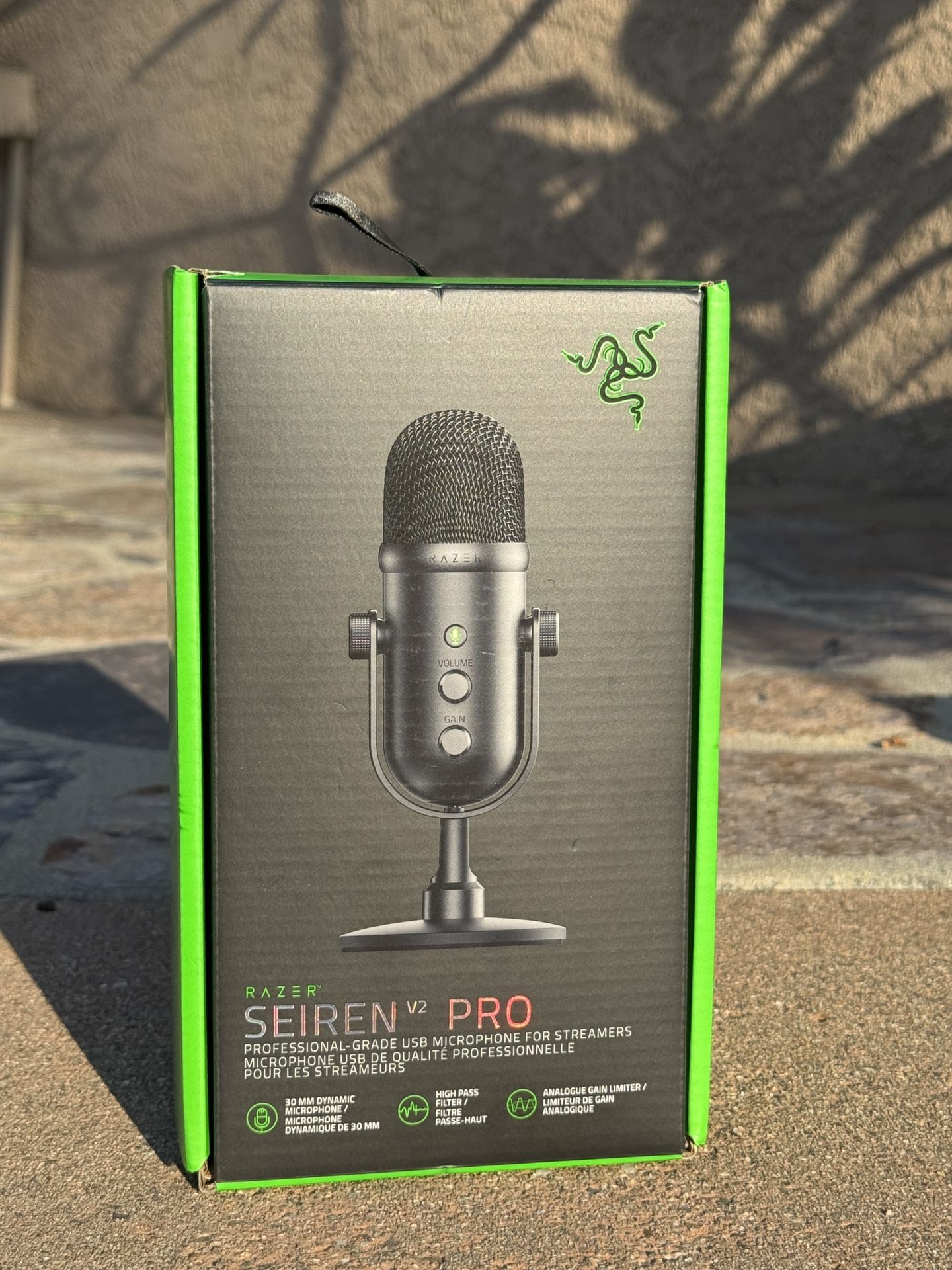 RAZER SIREN V2 MICROPHONE! BRAND NEW