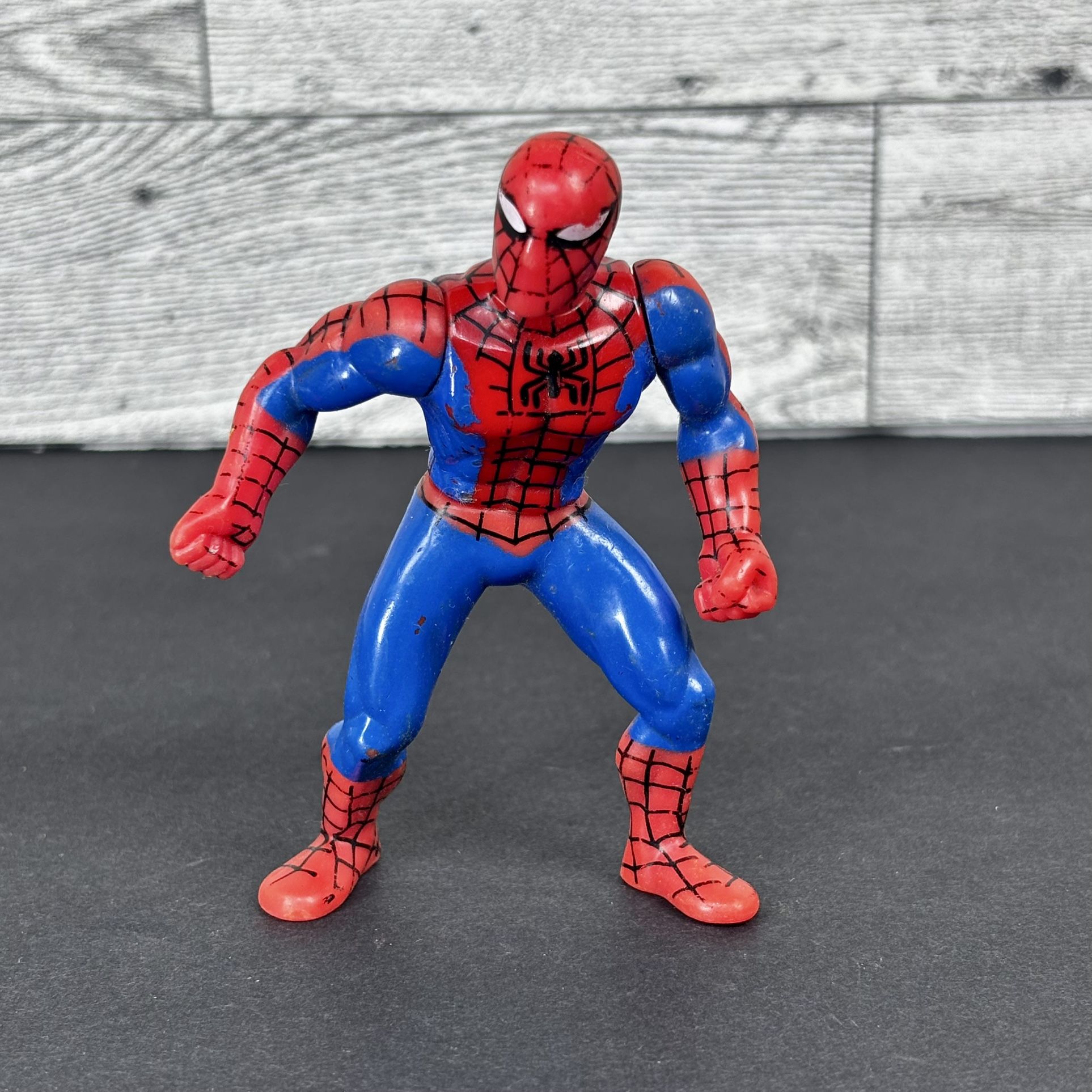 SPIDER-MAN 3.3” ACTION FIGURE VNTG (1995) MARVEL PLASTIC TOY
