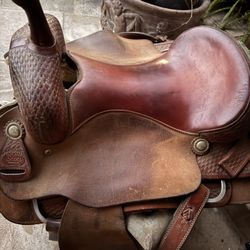 Saddle