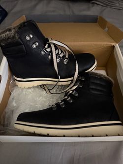 Black Lace-Up Winter Hiker Boots