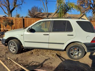 MERCEDEZ BENZ ML320 PARTING OUT (PARTES)