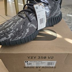 Adidas Yezzy  Gray 12 Size Men Or 12,5