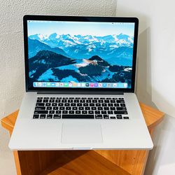 Apple MacBook Pro 15” Late 2013 Retina 2.6Ghz i7 16GB RAM 500GB SSD Nvidia 750M 2GB Graphics Like New!!!