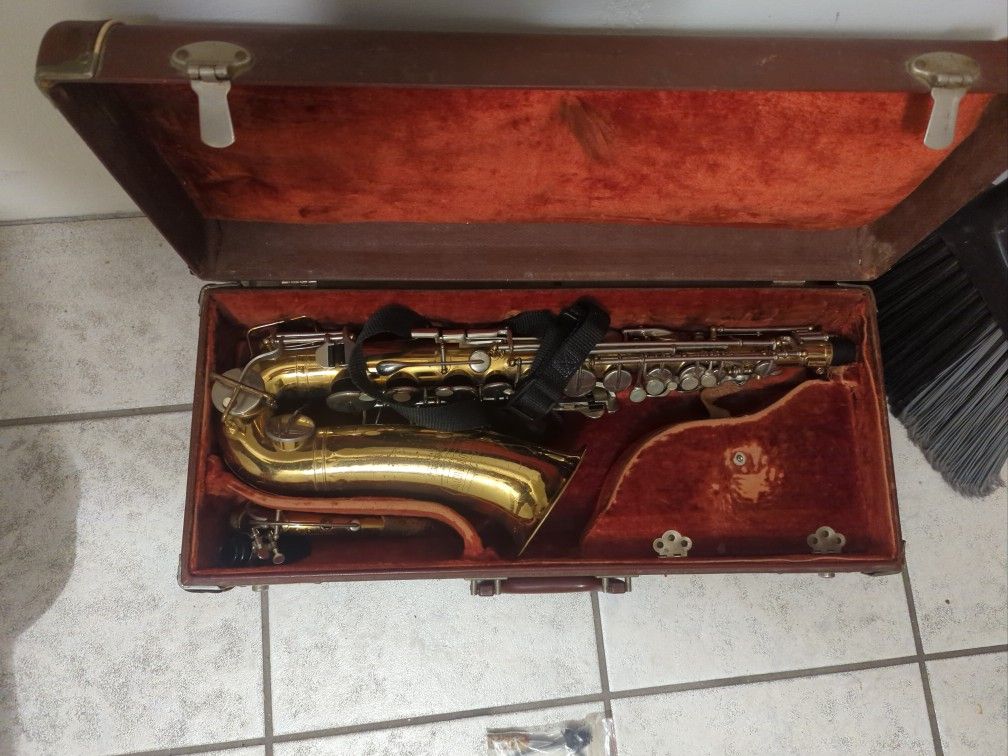 Vintage Bundy Saxophone