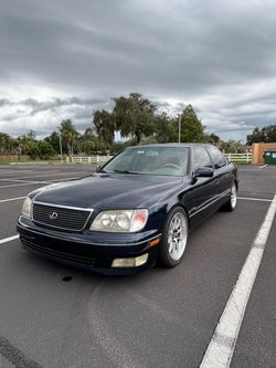 1999 Lexus LS 400