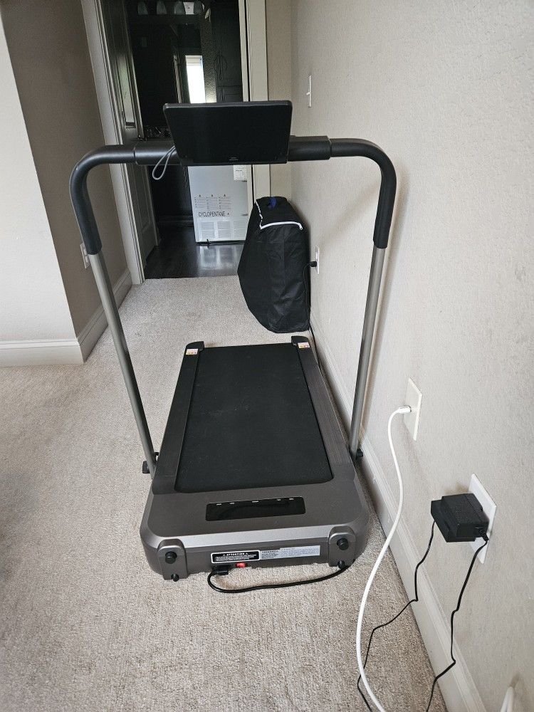 Treadmill With Remote And Collapsible Handle