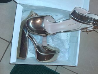 Lurnyet Gold  Metallic Platform Heels
