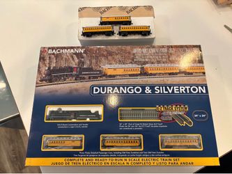 New Bachmann N Scale Durango and Silverton model railroad set + an additional 3 cars.