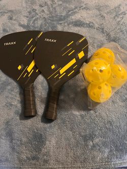 TRAXX Pickleball Starter Set – 2 Paddles & Balls