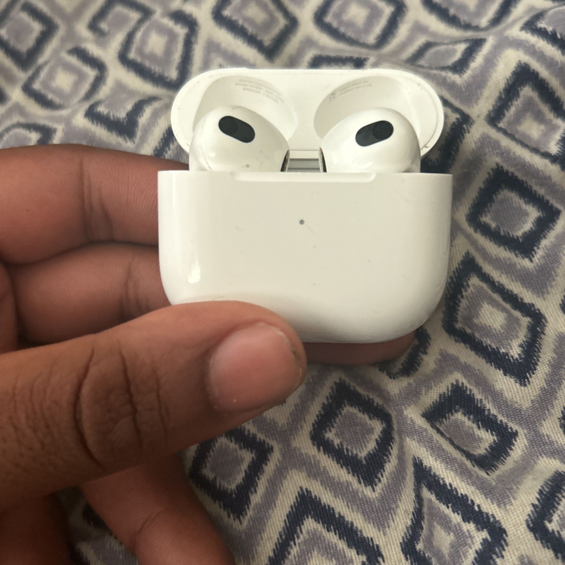 AirPods Gen Two