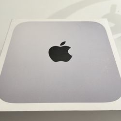 Mac Mini M1, LG 32’ Monitor, Monitor Arm