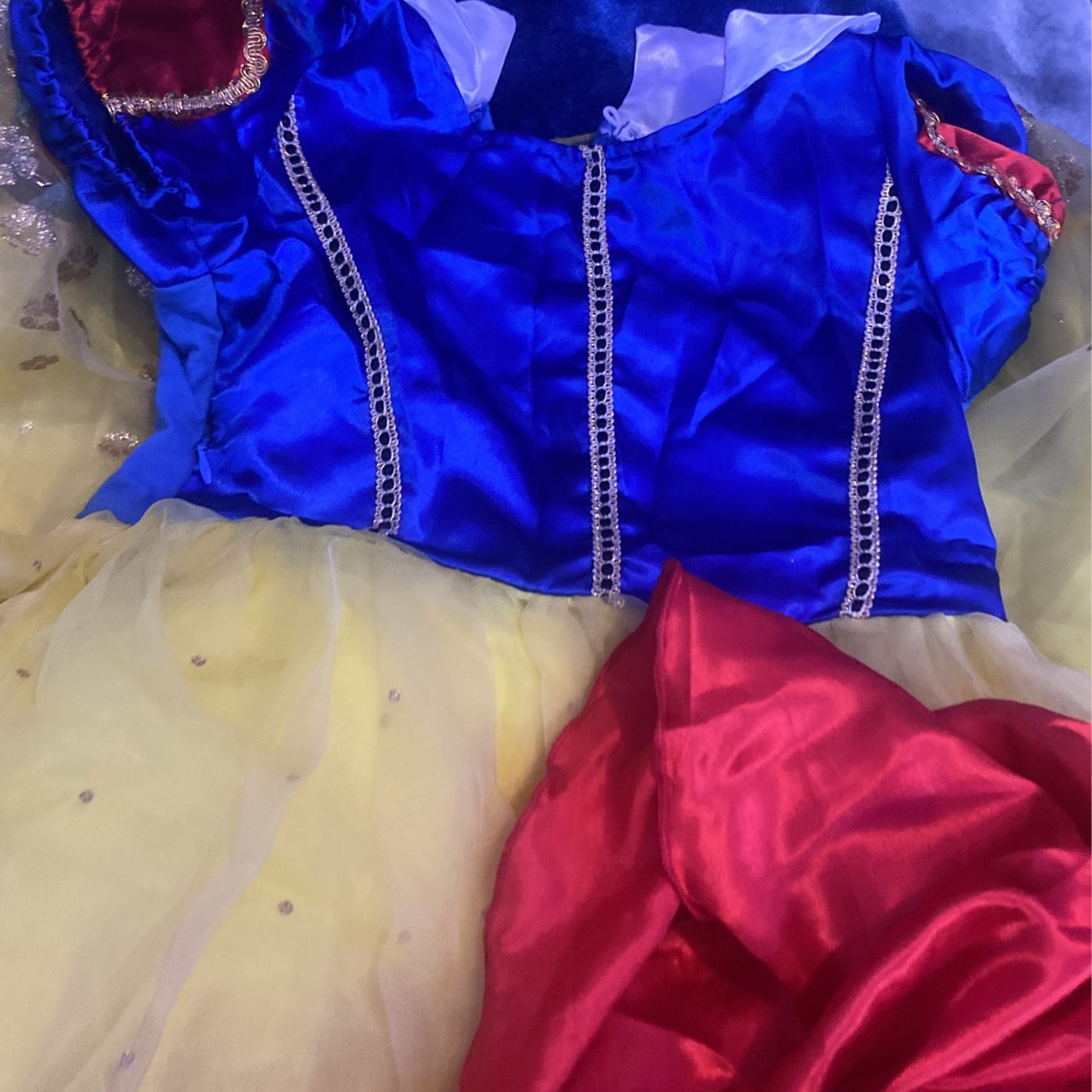 Snow White Dress And Cape 