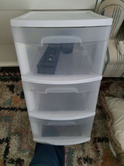 Plastic storage cubes
