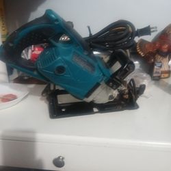 Skill saw makita