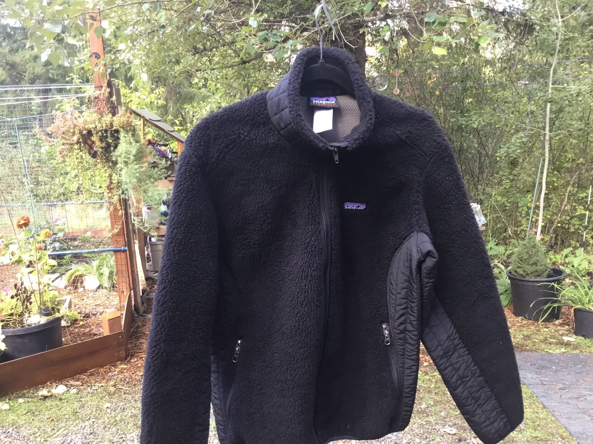 Patagonioa Synchilla Jacket Womens L Black/ Gray Interior