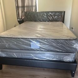 NEW MATTRESS QUEEN SIZE PLUSH WITH BOX SPRING