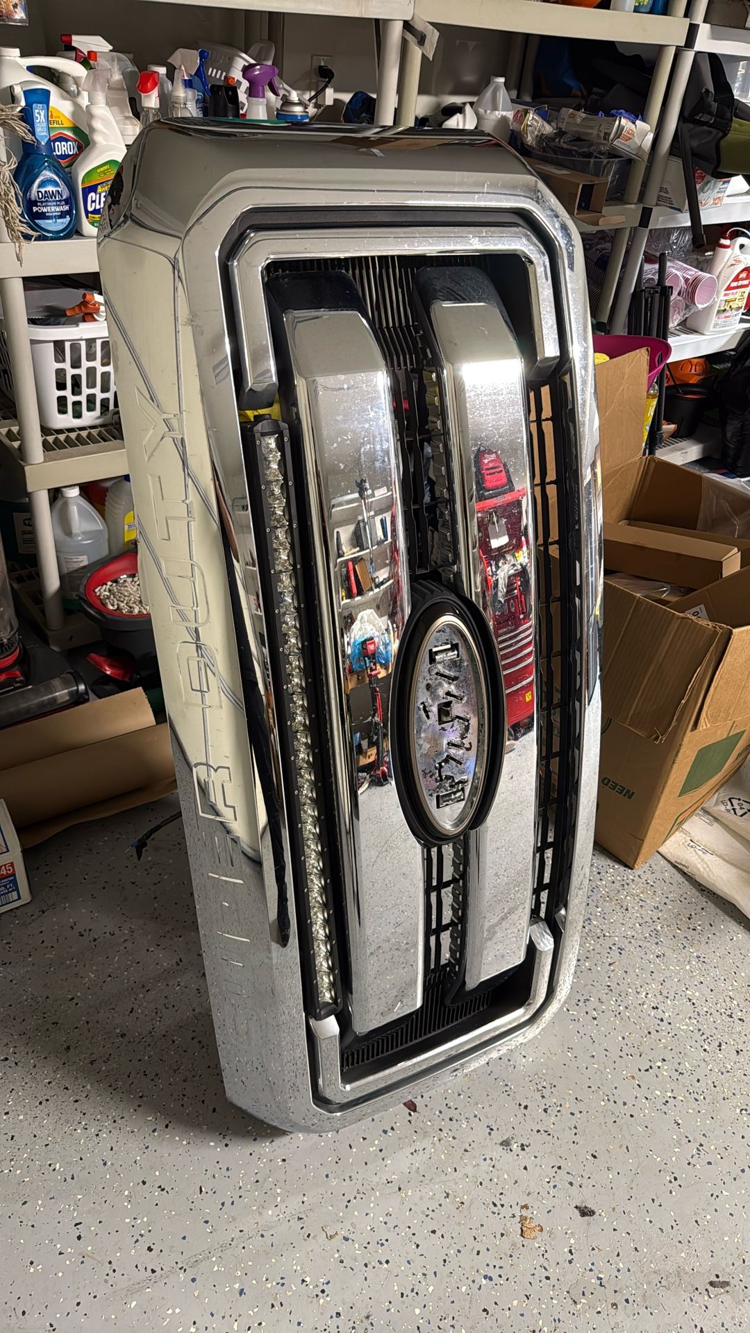 Ford 250 Front Grill And Light Bar