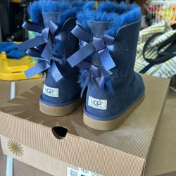 UGG Australia Kids Size 4 Women’s Size 6