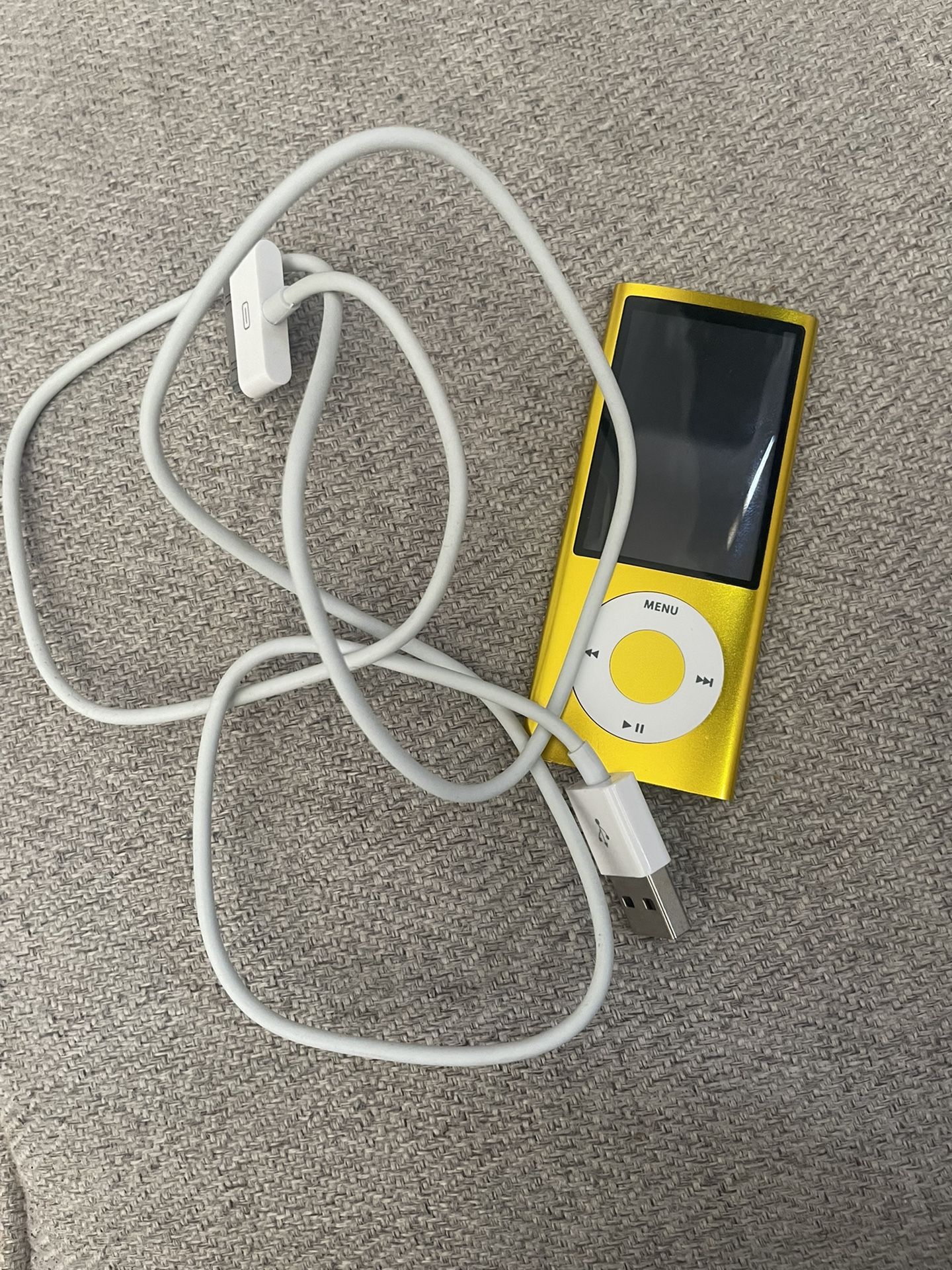 Apple iPod nano 8GB 新品　イエロー Apple iPod nano 4th Gen | 8 GB | Yellow | 2in Screen | USB