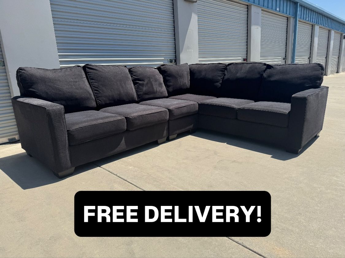 FREE DELIVERY || Ashley’s Furniture 3Pc Sectional Couch