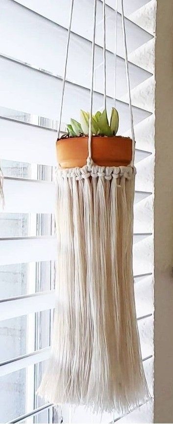 Macrame air plant holder