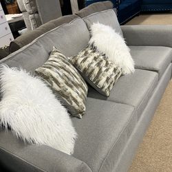 Beautiful Nice Stunning Couch And Loveseat 