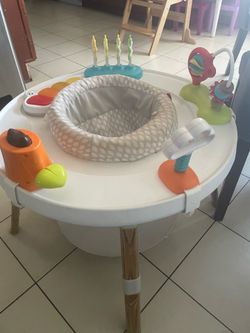 Skip hop bouncer