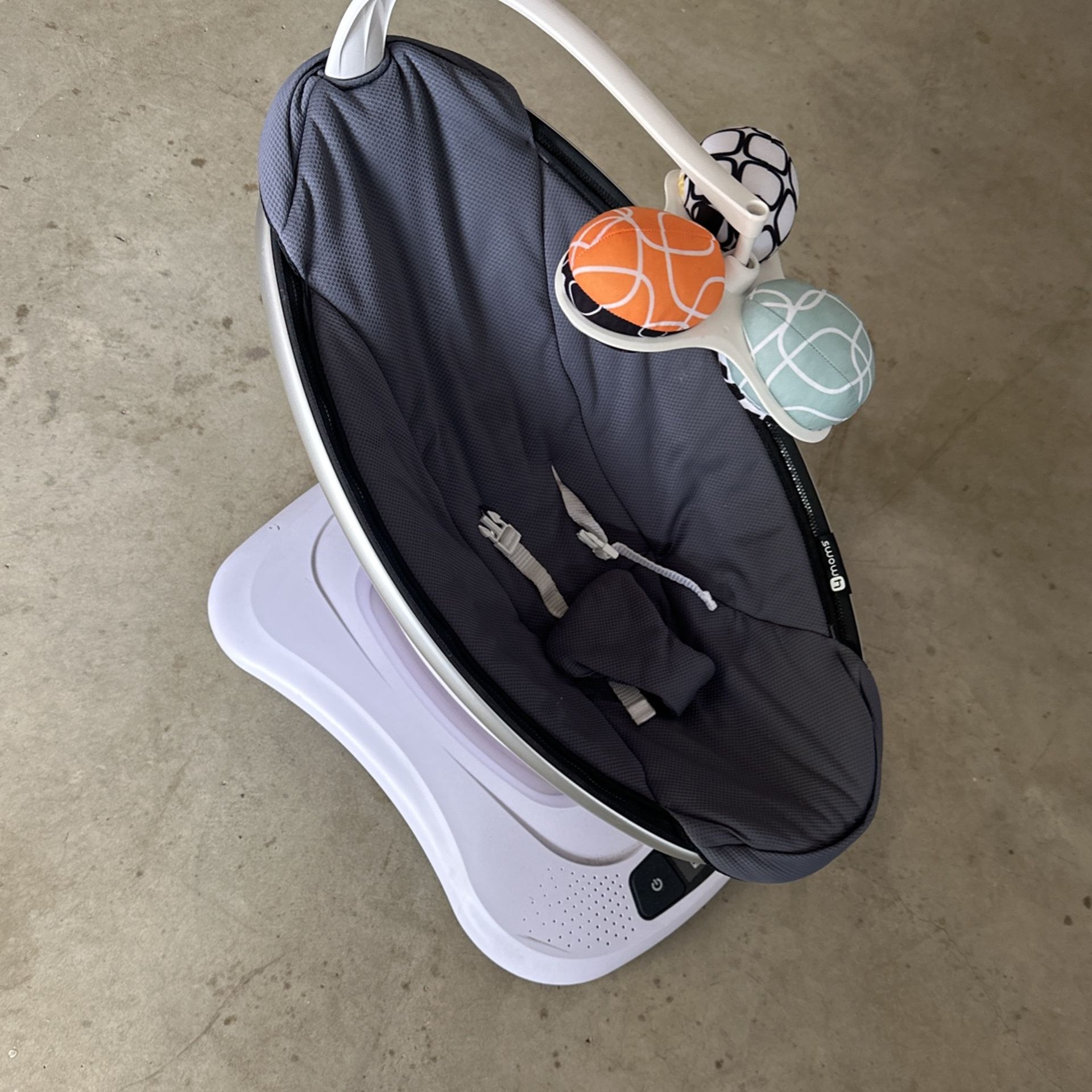 Mamaroo Baby Swing 