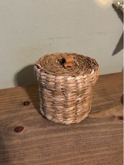 Small Basket with lid