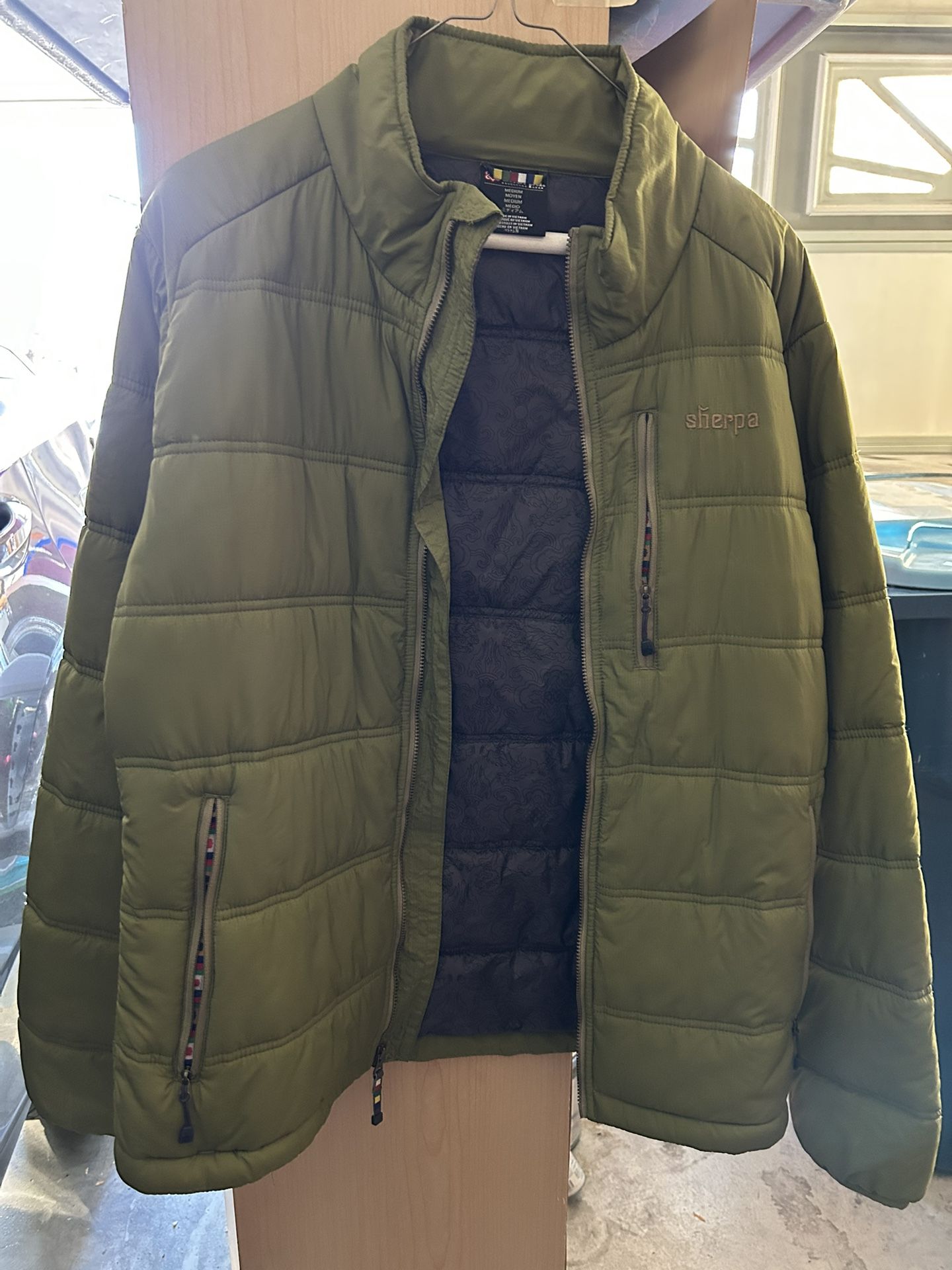 Green Sherpa Medium Light Weight Jacket