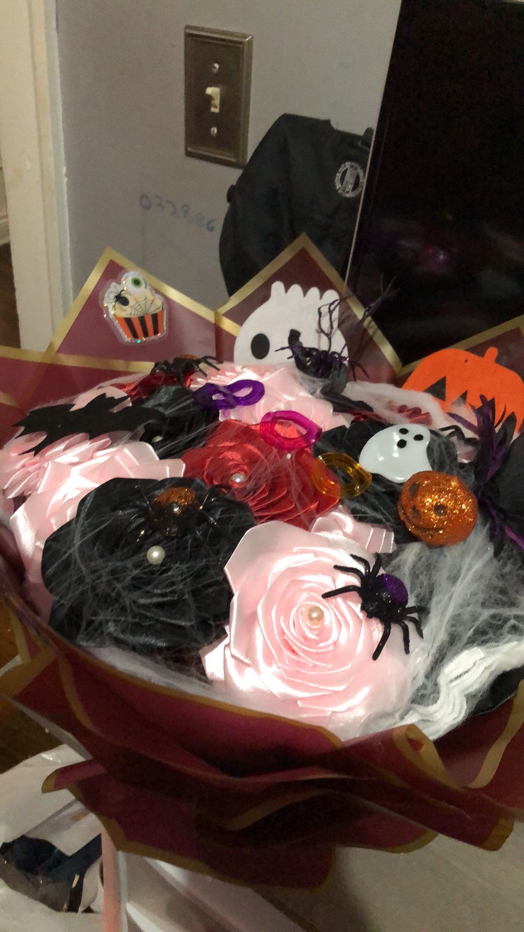 Ramo De Flores Eternas Decorado De Halloween π»