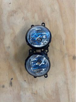 2013 Toyota Tacoma OEM Fog Light Assemblies
