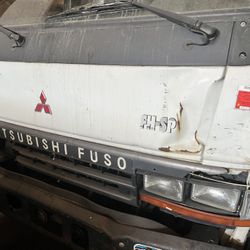 Mitsubishi Box Truck
