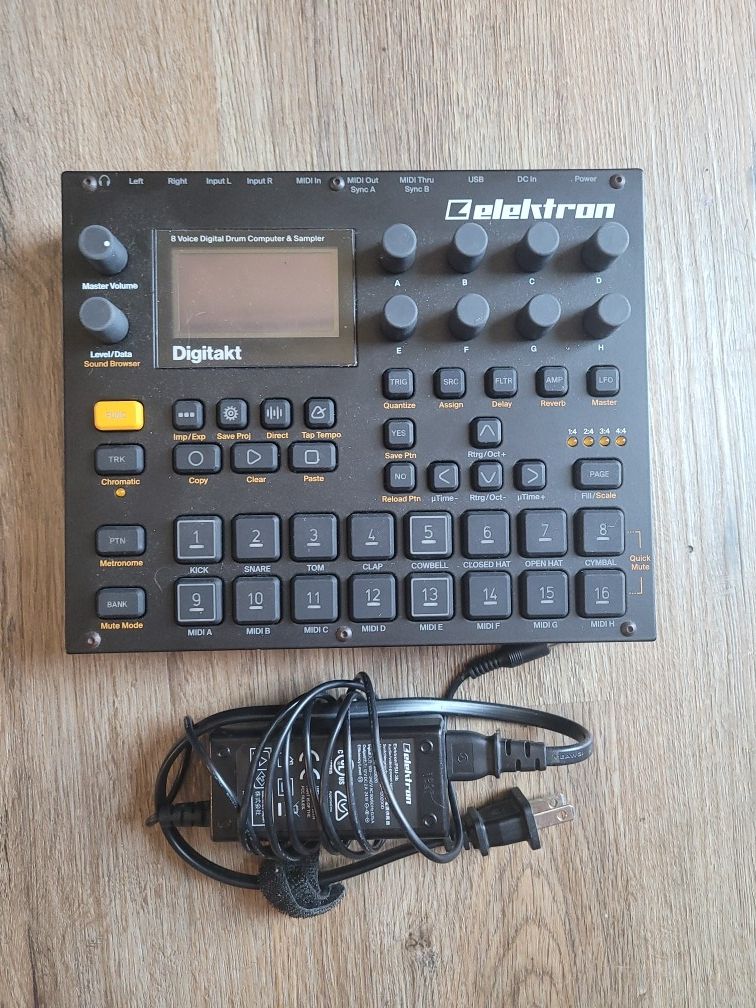 Elektron Digitakt Drum Machine And Sampler