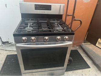 Gas stove