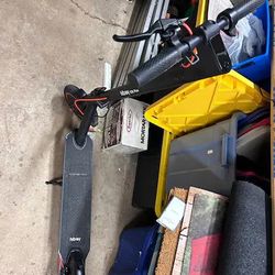 HiBoy - S2R Plus Foldable Electric Scooter w/ 22 mi Max Operating Range & 19 mph Max Speed - Black