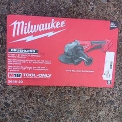 Milwaukee 2686-20 Fuel 18volt Grinder. New in Box. Many Other Tools. For Pick Up Fremont Sea. No Low Ball Offers Please. No Trades. Yes I Have It 